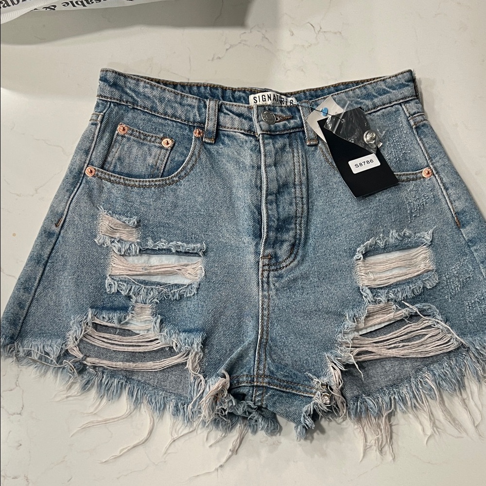 NWT Signature8 Women's Ripped Jean Shorts - Size Small